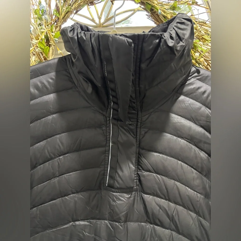 LULULEMON Down for a Run Black Puffer Jacket - Picture 3 of 8